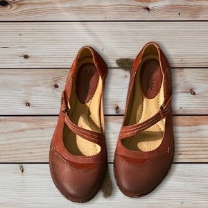 NIB Earth Alder Shoes